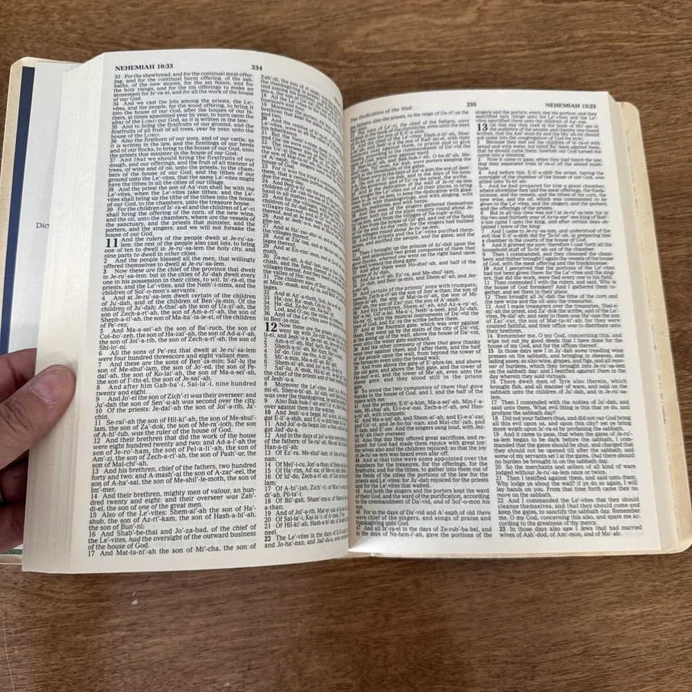 Thomas Nelson KJV Holy Bible Vintage 1983 White Red Letter